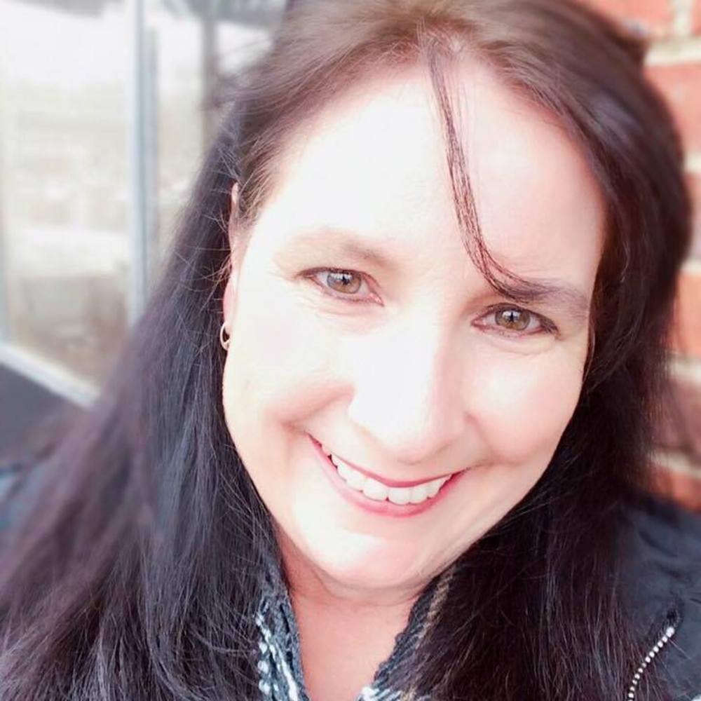 Meet your Posher, Angela